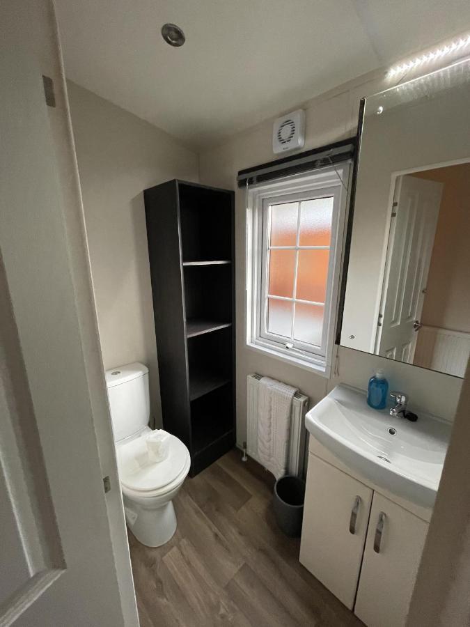 Angie'S Haven, Superb 2 Bedroom Lodge With Hot Tub - Sleeps 6 - Felmoor Park Морпет Екстериор снимка