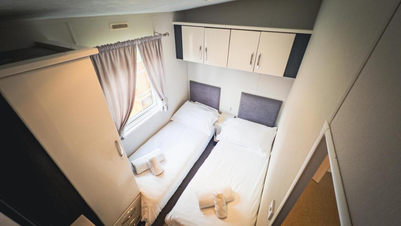 Angie'S Haven, Superb 2 Bedroom Lodge With Hot Tub - Sleeps 6 - Felmoor Park Морпет Екстериор снимка